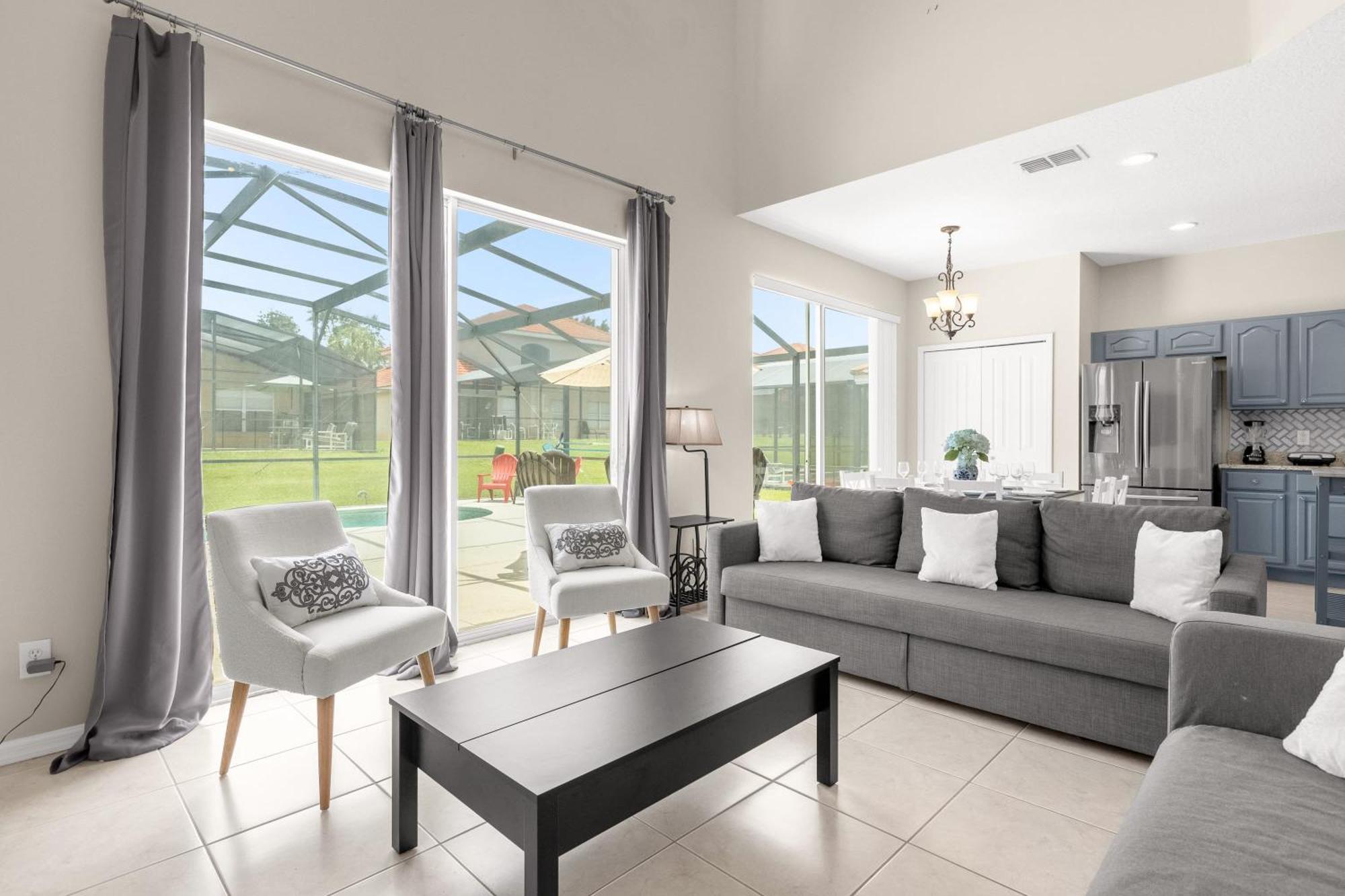 Large Spacious Home W Private Pool & Hot Tub Davenport Ngoại thất bức ảnh